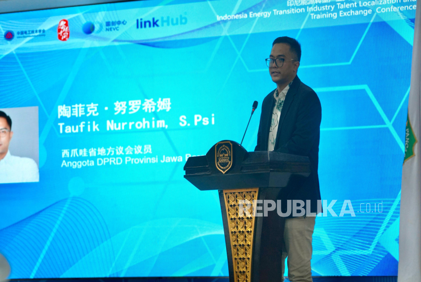 Anggota Komisi III DPRD Provinsi Jawa Barat, Taufik Nurrohim dalam Konferensi Bilateral Energi Terbarukan yang digelar di Aula Pemkab Subang, Jumat (3/5/25).