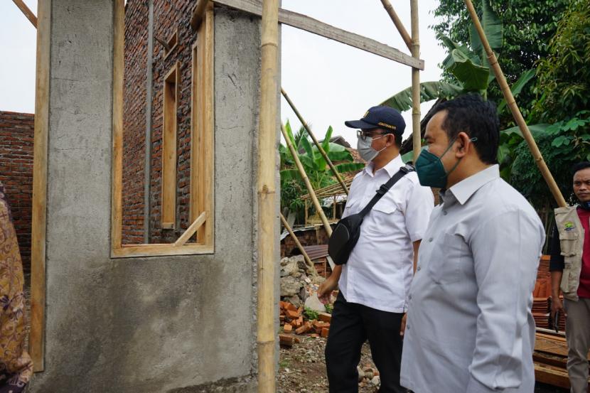 Anggota Komisi V DPR RI Tubagus Haerul Jaman menghadiri kick off program Bantuan Stimulan Perumahan Swadaya (BSPS) yang diusung oleh KemenPUPR di Kota Serang, Banten, akhir pekan kemarin.l.