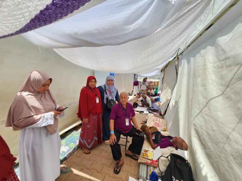 Anggota Komisi VIII DPR Endang Maria Astuti mengatakan, tenda Jamaah Haji Indonesia di Mina terjadi overcapacity.