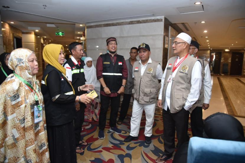 Anggota Komisi VIII DPR RI Samsu Niang mengapresiasi kekompakan jamaah haji asal Kabupaten Wajo, Sulawesi Selatan.