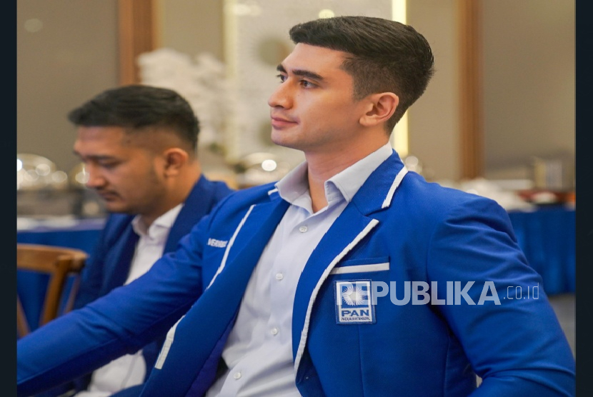Anggota Komisi X DPR RI Verrell Bramasta menegaskan pentingnya memastikan setiap kebijakan pendidikan tetap menjunjung prinsip berpihak kepada peserta didik serta menghargai nilai-nilai kemanusiaan dan psikologis.