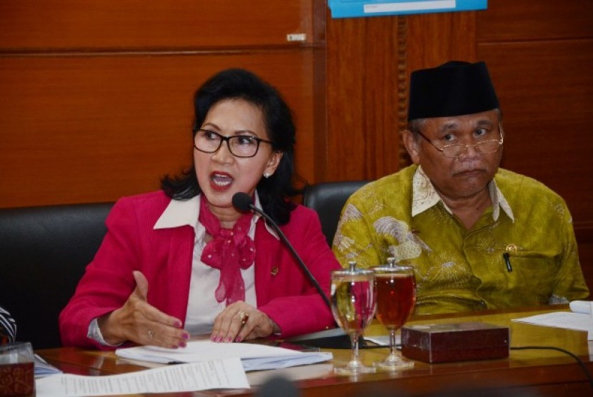  Anggota Panja RUU Penghapusan Kekerasan Seksual Komisi VIII DPR Itet Tridjajati.