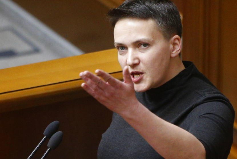 Anggota parlemen Ukraina sekaligus mantan pilot helikopter militer Nadiya Savchenko ditangkap karena tuduhan berencana melakukan kudeta, Kamis (22/3).