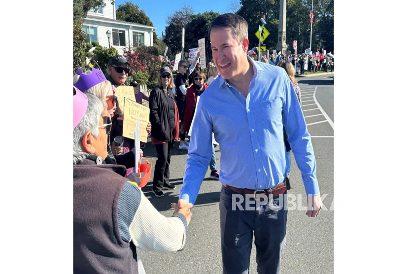 Anggota Senat Massachussets Seth Moulton