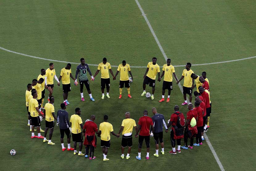 Anggota tim sepak bola Ghana latihan di stadion sepak bola Dunas Arena di Natal 15 Juni 2014.