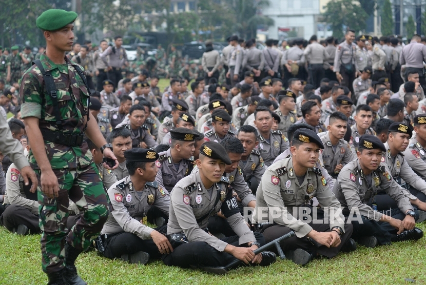  Anggota TNI dan Polri (ilustrasi)