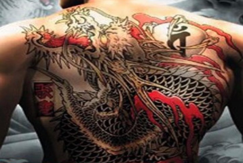 Anggota Yakuza Jepang dikenal karena tato mereka yang luas di tubuh. Ilustrasi