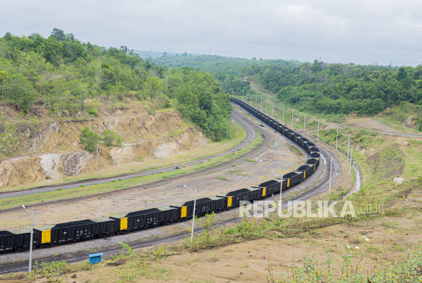 Angkutan batu bara milik PTBA