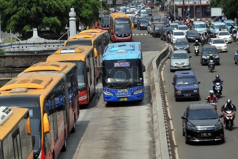 Jalur Transjakarta (Ilustrasi). Mobil selebgram Zoe Levana yang dikemudikan ibunya masuk jalur TransJakarta pada Ahad (19/5/2024).