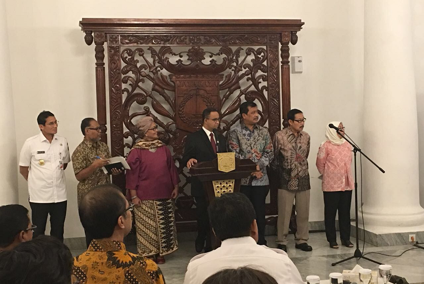 Jakarta governor Anies Baswedan appoints Bambang Widjojanto as chairman of Corruption Prevention Committee on Wednesday.