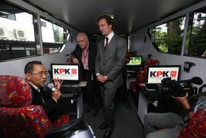 Anti-Corruption Learning Center (ACLC) bus us is launched in Jakarta on Tuesday, Oct 14.