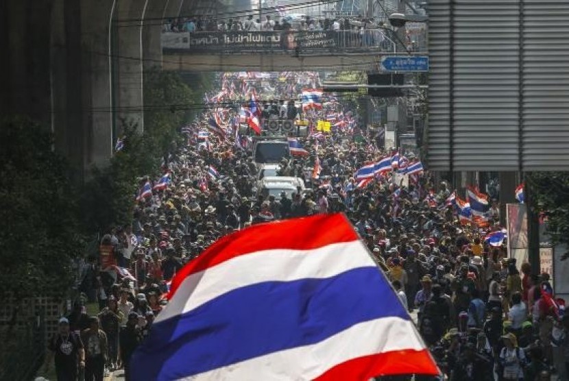Anti-government protesters take part in a rally in central Bangkok January 30, 2014.