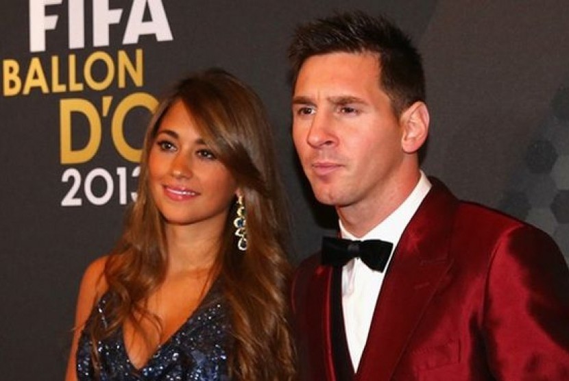 Antonella Roccuzzo bersama Lionel Messi