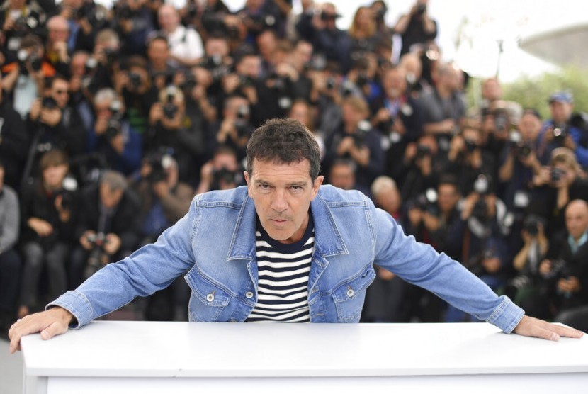 Antonio Banderas di Festival Film Cannes ke-72 di Prancis.