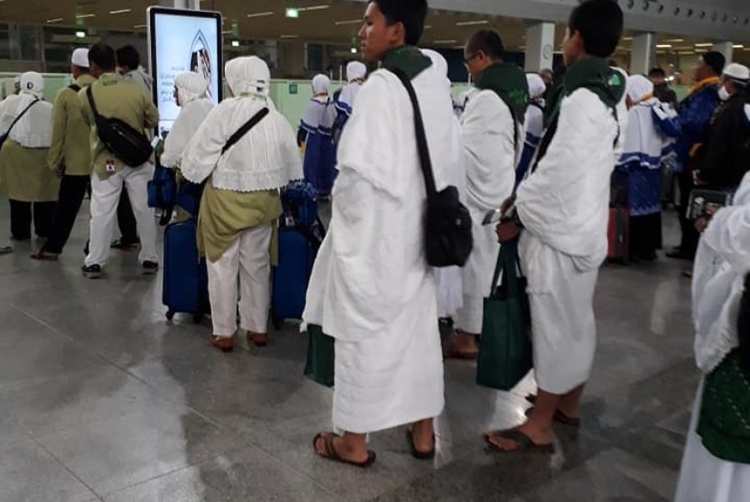 Antri di pintu imigrasi bandara Jeddah pada akhir Desember 2018.