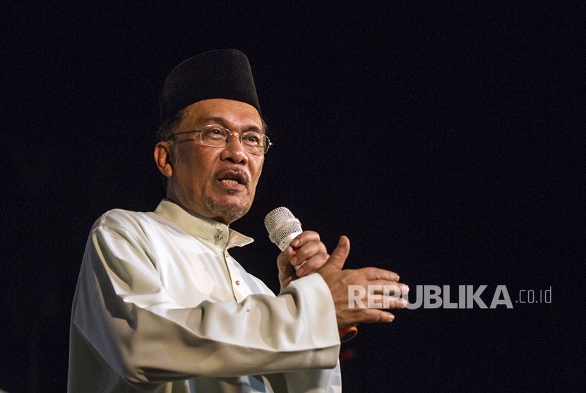 Usai Mahathir Mundur, Anwar Ibrahim Datangi Istana Negara.