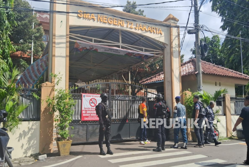 Polisi Masih Cari Penyebab Ledakan di SMAN 72 Jakarta Utara, Gegana Diterjunkan