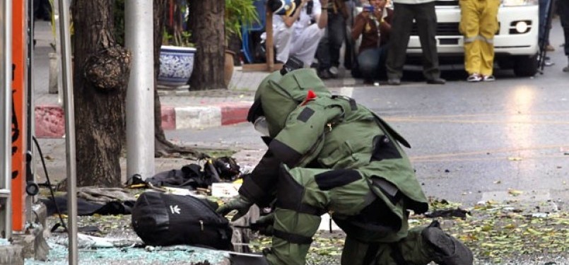 Aparat mengamankan lokasi bom di Bangkok Thailand