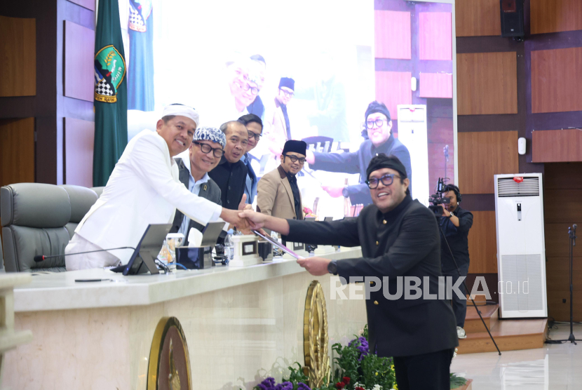 DPRD dan Pemprov Jabar Tetapkan APBD 2026 Sebesar Rp 30,4 Triliun