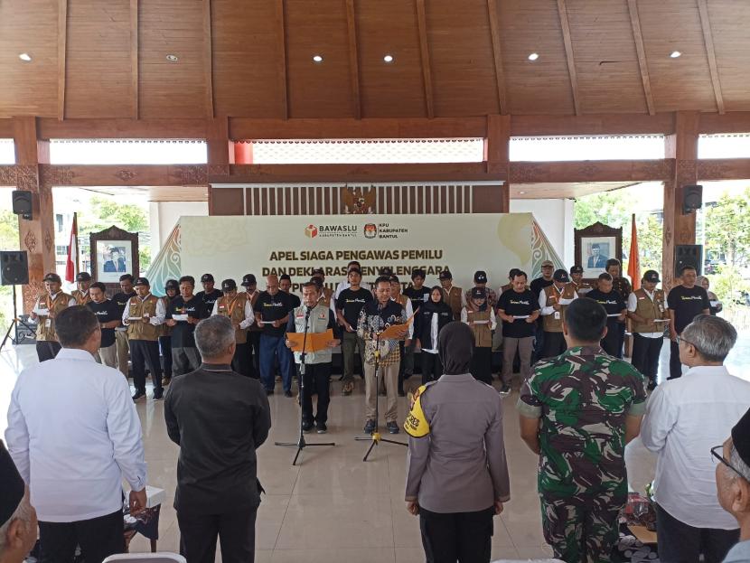 Apel Siaga Pengawasan Pemilu 2024 di Pendopo Parasamya, Kabupaten Bantul.