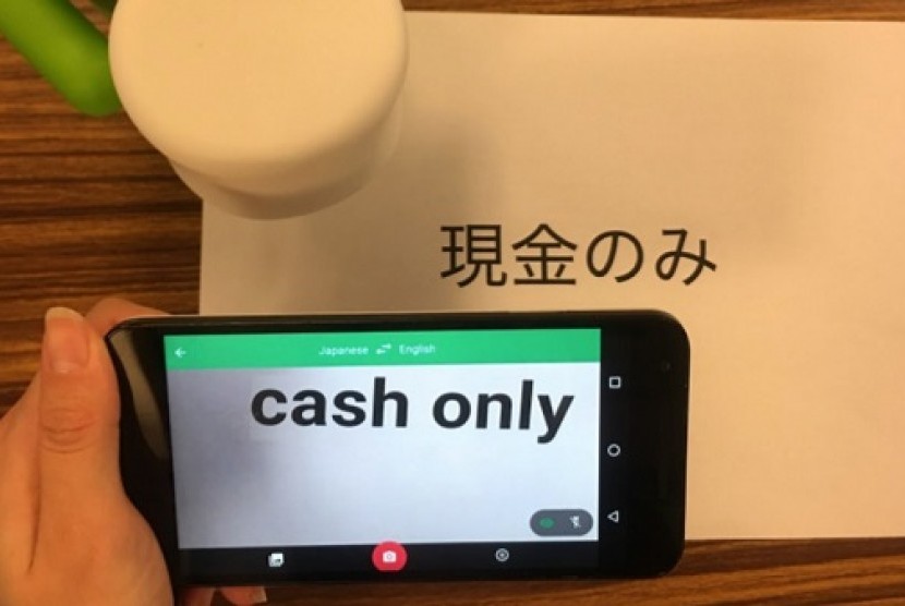 Aplikasi Word Lens Translator mudahkan Anda pelesiran ke Jepang.