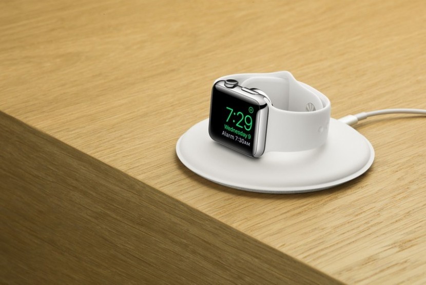 Apple watch magnetic charging dock