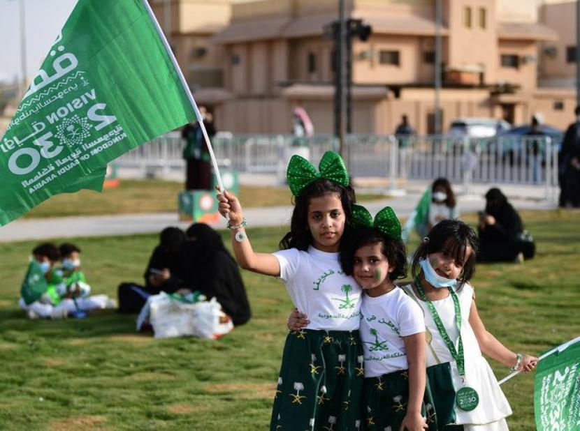 Peringatan ke-91 Hari Nasional Arab Saudi di sejumlah daerah digelar meriah. Arab Saudi