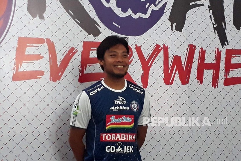 Arema FC merekrut pemain Hamka Hamzah untuk memperkuat lini belakang Singo Edan. 