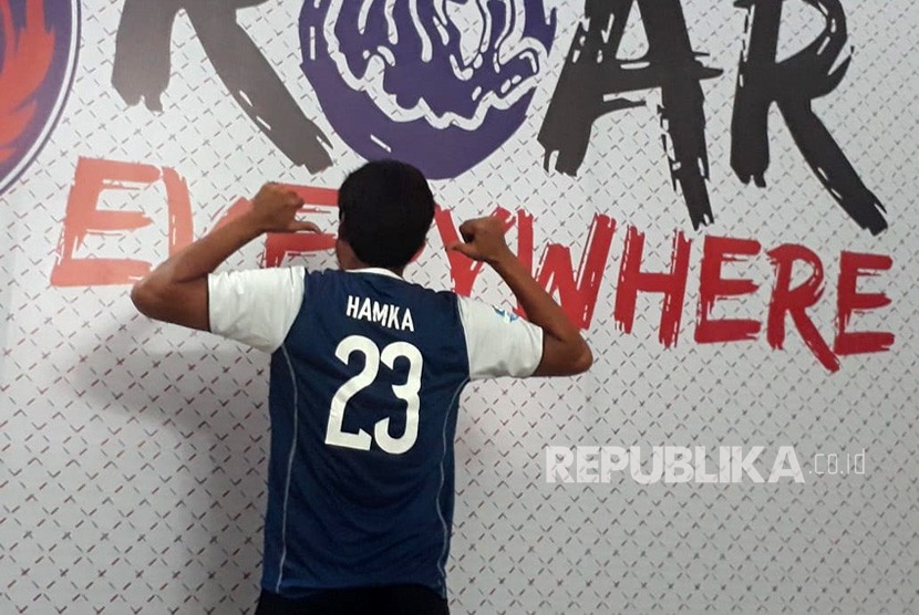 Arema FC merekrut pemain Hamka Hamzah untuk memperkuat lini belakang Singo Edan. 