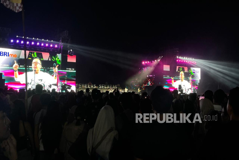Ari Lasso saat tampil di panggung Prambanan Jazz, Ahad (6/7/2025). 