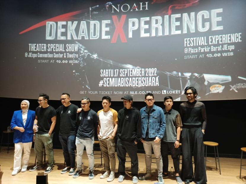 Ariel dan Lukman, personel grup musik Noah, pada konferensi pers konser Noah-DekadeXperience, Selasa (30/8).