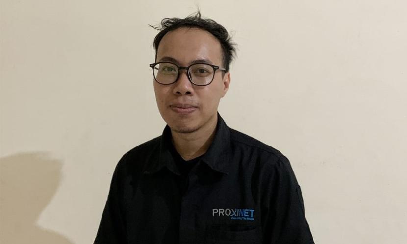 Arif Purnama, alumni Universitas BSI (Bina Sarana Informatka) Kampus Sukabumi dari Program Studi Ilmu Komputer, telah menunjukkan prestasi gemilang di dunia kerja.