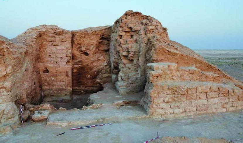 Arab Saudi Temukan Situs Kuno Qusairat Aad. Arkeolog Arab Saudi melakukan penggalian pada situs kuno Qusairat Aad di Provinsi Al Aflaj. Hasil penggalian, para arkeolog menemukan bangunan tempat tinggal dan sistem irigasi air.
