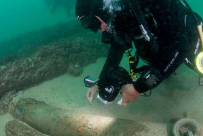 Arkeolog menemukan kapal karam berusia 400 tahun di Portugal.