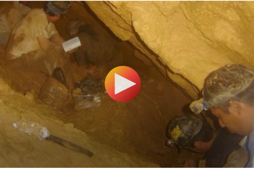 Arkeolog menemukan  sisa-sisa leluhur peradaban suku Maya di sebuah gua.