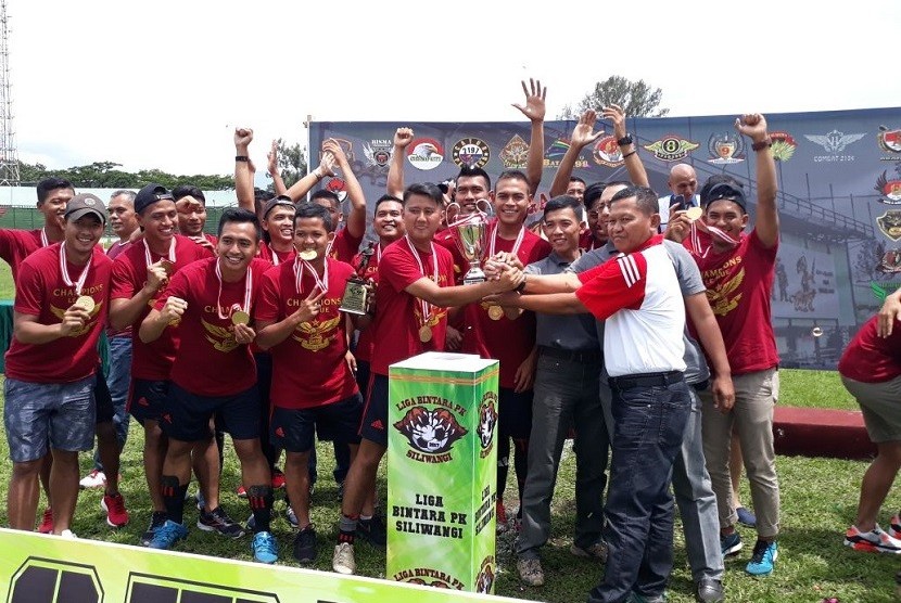 Arsent FC  menjadi juara Liga Bintar PK Siliwangi setelah menundukkan lawannya Birawa FC 9-2 di laga final, Ahad (17/12). Atas kemenangan tersebut Arsent berhak atas piala bergilir Liga Bintar PK Siliwangi ke - I Tahun 2017 dan uang pembinaan. Posisi kedua ditempati Biwara FC dan tempat ketiga  Bisma FC.