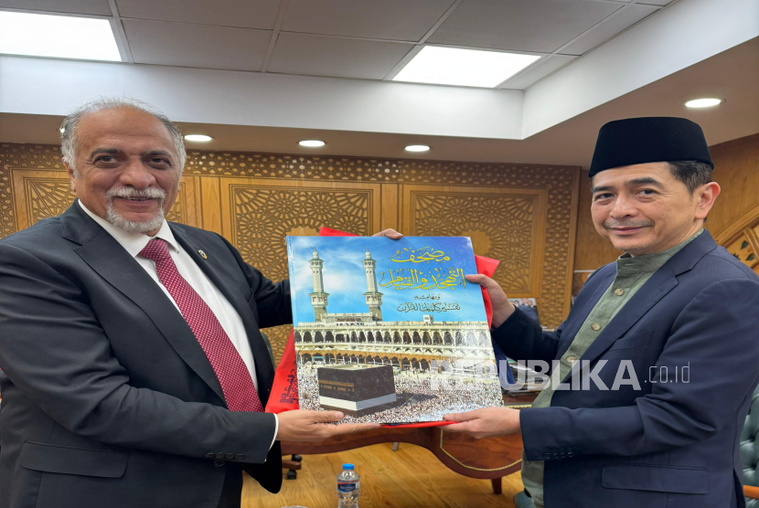 Arsjad bersilaturahmi dengan dengan Syeikh Usamah Al-Sayyid Azhari, salah satu dari 500 tokoh Muslim dunia dan Menteri Awqaf Mesir. 