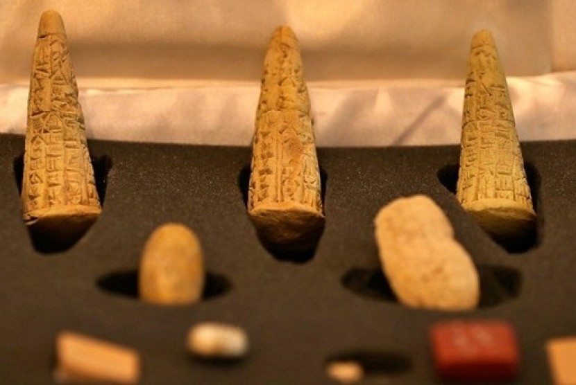 Artefak Irak yang didatangkan dari Irak dan Swedia.