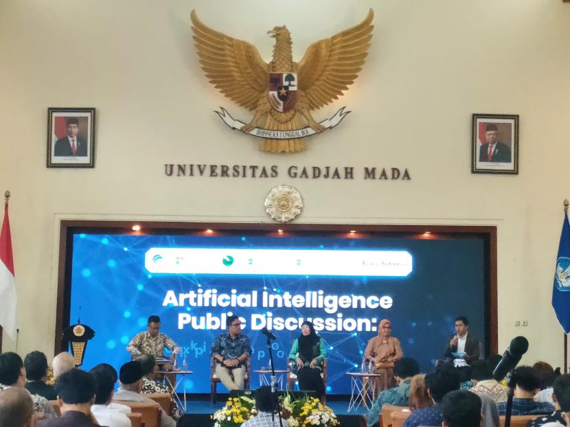 Artificial Intelligence Public Discussion: Moving Ethical AI from Voluntary Commitments to Binding Regulations di Ruang Balai Senat UGM, Yogyakarta, Jumat (8/3/2024).