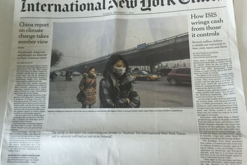 Artikel New York Times yang terbit di Thailand dicetak kosong karena menyangkut perekonomian Negara Gajah Putih tersebut.