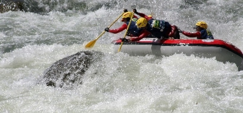 Arung jeram (ilustrasi)