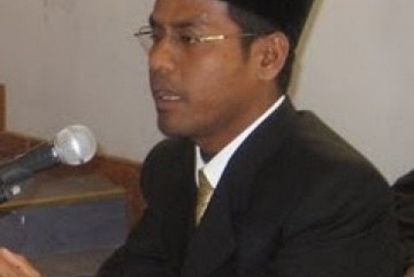 Arwani Syaerozy, doktor termuda di Indonesia.