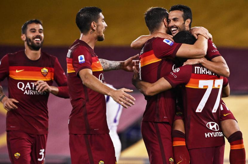 AS Roma berpesta lima gol tanpa balas ke gawang CFR Cluj pada pertandingan putaran ketiga Grup A Liga Europa yang dimainkan di Stadion Olimpico, Roma, Jumat (6/11) dini hari WIB.