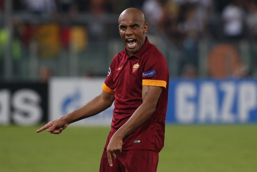 AS Roma's Maicon reacts during their Champions League Group E soccer match against CSKA Moscow at the Olympic Stadium in Rome September 17, 2014.