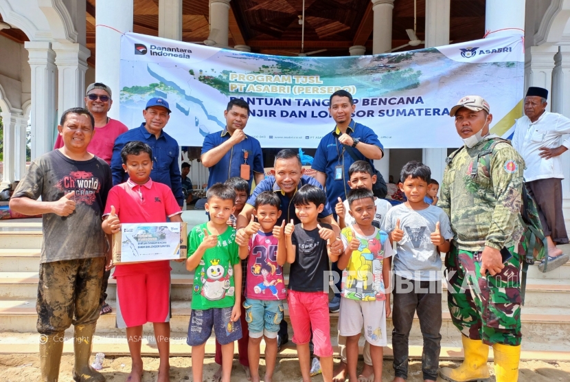 Asabri menyalurkan bantuan untuk korban banjir Sumatera.