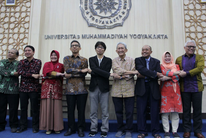 ASEAN Institute for Peace and Reconciliation (AIPAR) menggelar seminar bertajuk Peran ASEAN Institute for Peace and Reconciliation (AIPAR) dalam Memajukan Perdamaian dan Rekonsiliasi di Kawasan merupakan kerja sama AIPAR dengan UMY.