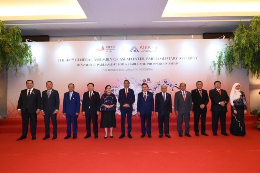 ASEAN Inter-Parliamentary Assembly (AIPA) menggelar Sidang Umum ke-44 di Jakarta pada 5-11 Agustus 2023, yang akan dihadiri perwakilan parlemen dari negara-negara anggota ASEAN.