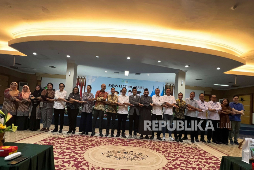  Asean Lecture Series yang digelar UIN Alauddin Makassar bekerja sama dengan Kementerian Luar Negeri RI.