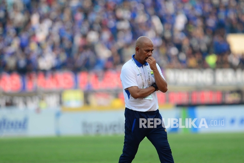 Asisten Pelatih Persib Bandung Herrie Setyawan 