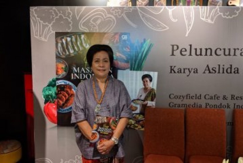 Aslida Rahardjo penulis buku 'Resep Masakan Indonesia di 5 Benua'